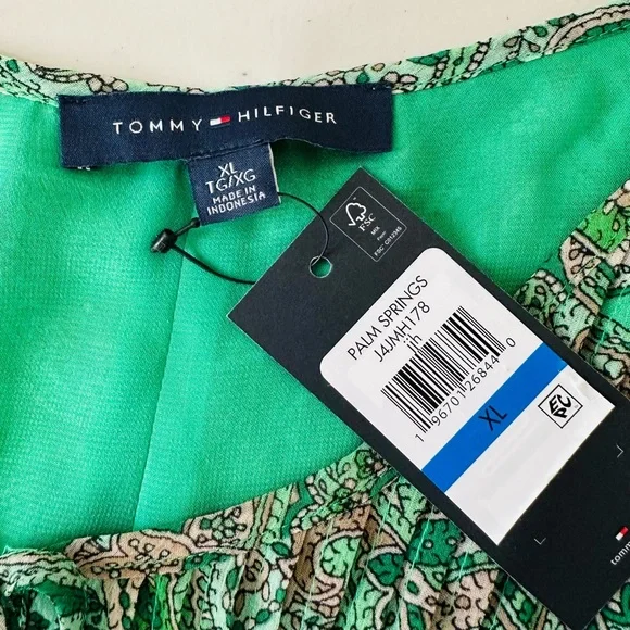 NWT Tommy Hilfiger Women’s Pintuck‎ Pleat Paisley Blouse Size XL - Picture 6 of 10